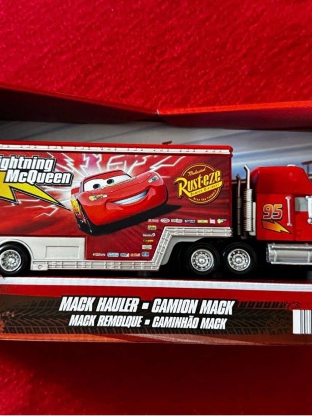 New Disney Pixar Cars Mack Hauler Rust-eze Trailer Lightning McQueen 95